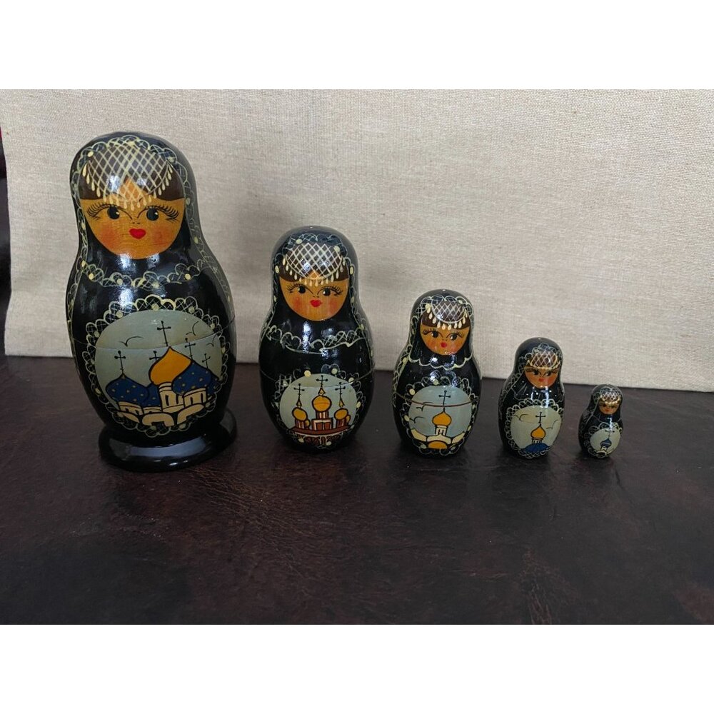 5 vintage matryoshka Russian nesting dolls black with St. Basil's picture on fro